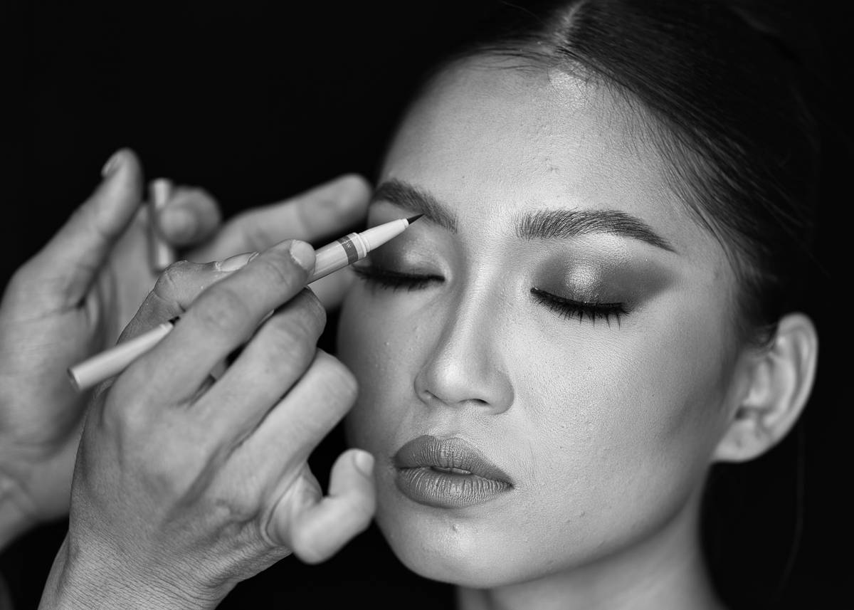 Professional Makeup Trends: What’s Working in 2024 (And What’s Not)